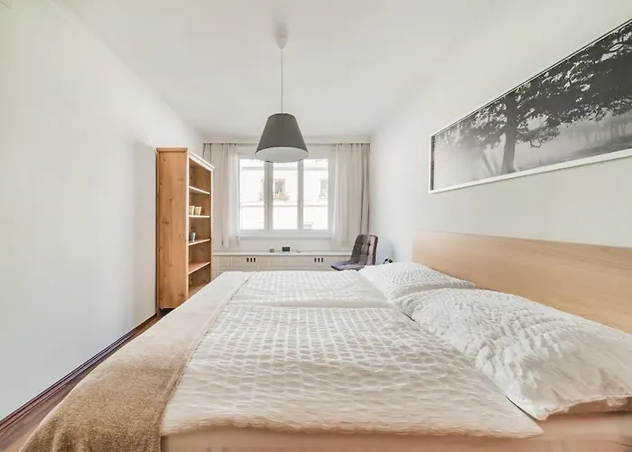Feelhome-Karmeliterviertel-6 Gaeste-Wifi-Smart Tv